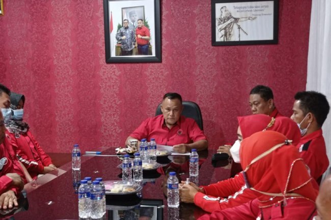 Ketua DPC Pimpin Rapat Rutin DPC PDI Perjuangan Lampung Selatan 