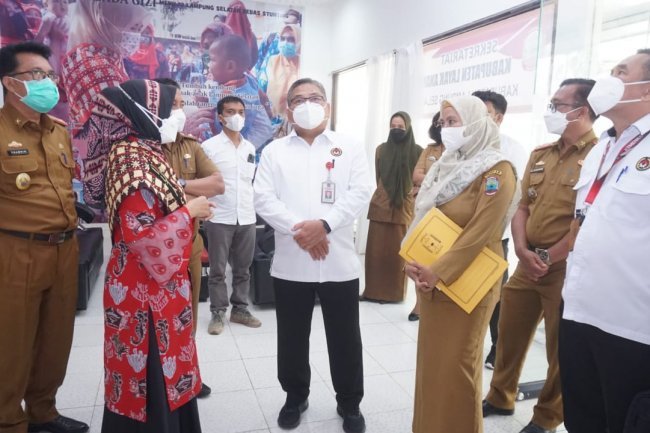 Bunda Winarni Ajak Staf Ahli Menteri Perekonomian Kunjungi Sekertariat Swasembada Gizi Lamsel