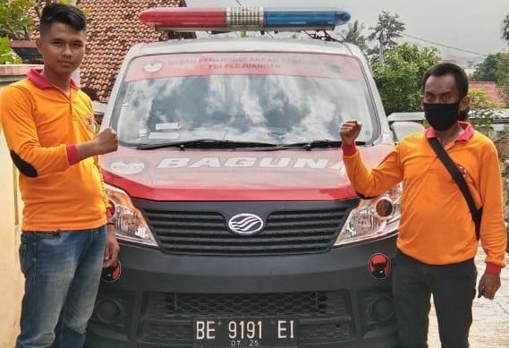 Sikab Tanggap Darurat Bencana Oleh BAGUNA DPC PDI Perjuangan Kabupaten Lampung Selatan  Hadir dan membantu korban Kebakaran Rumah warga desa Jatimulyo Kecamatan Jati Agung Lampung Selatan