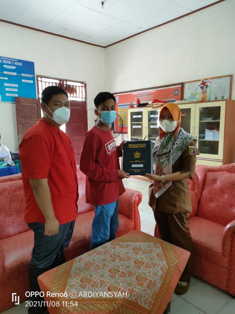 Kader PDI Perjuangan  Bantu Siswa di Natar