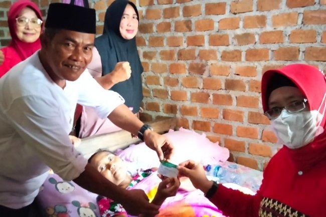 Kader Srikandi Solid Bergerak Bantu Warga Natar