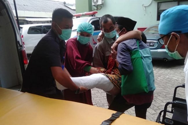 Maksimalkan Layanan Masyarakat Dan Kader, DPC PDI Perjuangan Lampung Selatan  Sediakan Ambulance Gratis