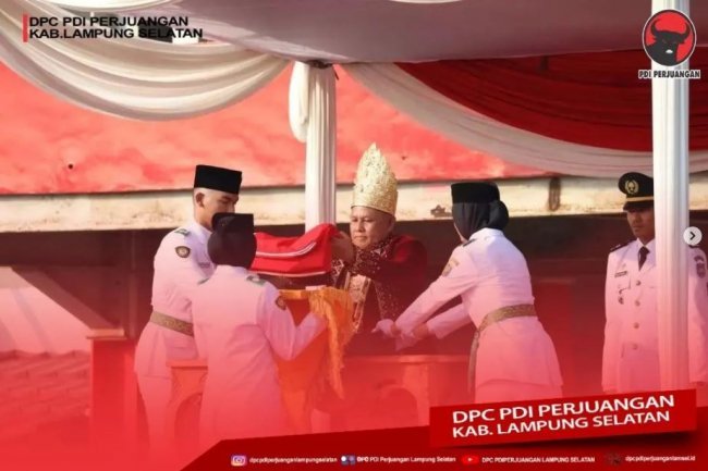 Pemerintah Kabupaten (Pemkab) Lampung Selatan menggelar upacara peringatan Hari Ulang Tahun (HUT) ke-77 Kemerdekaan Republik Indonesia (RI) di Stadion Zainal Abidin Pagaralam Jati Kalianda.