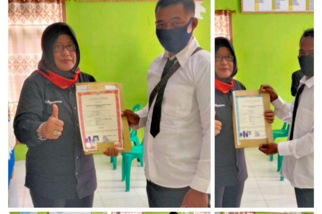 Penyerahan 35 ijazah unt program kejar paket A,b,c PKBM cinta kasih di desa pemanggilan natar