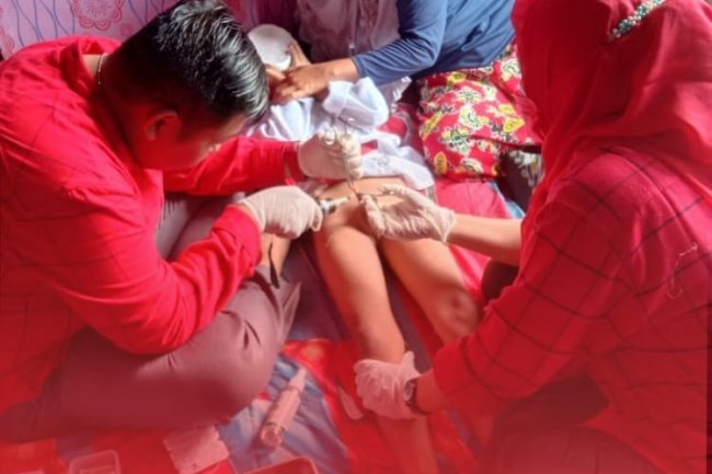 Kader PDI Perjuangan  Lampung Selatan Gelar Khitan Gratis Di Kecamatan Natar Secara Door To Door