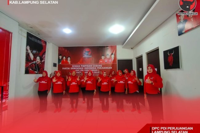 Srikandi DPC PDI Perjuangan Lampung Selatan Mengikuti Lomba Paduan Suara Secara Virtual