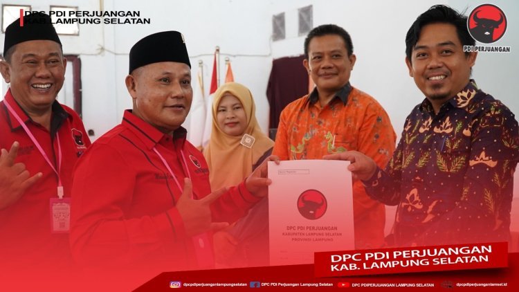 Daftarkan Caleg ke KPU Kabupaten, DPC PDI Perjuangan Lampung Selatan Tampilkan Parade Kebudayaan 