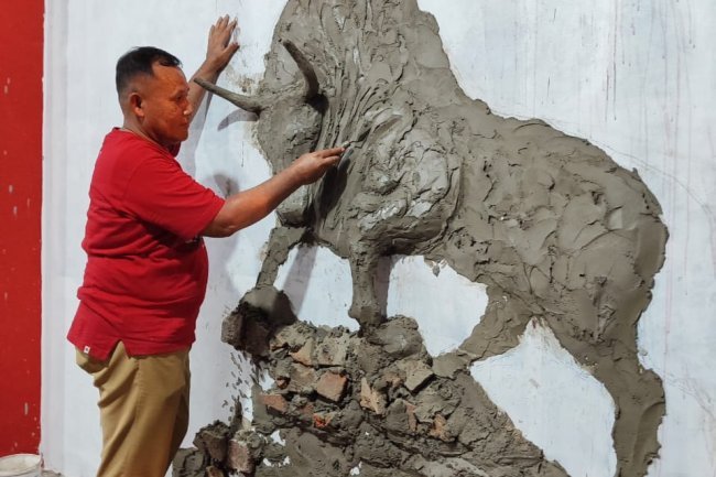 Ketua DPC PDI Perjuangan Lampung  Selatan H. Nanang Ermanto Terus Meninjau dan Ikut Serta Dalam  Progres Pembangunan Aula DPC PDI Perjuangan Lampung Selatan 