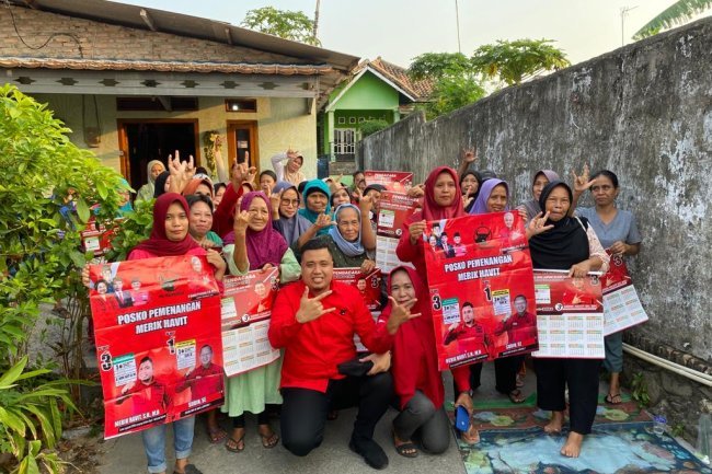 Merik Havit Blusukan Ke Gang-gang Sosialisasikan Ganjar Pranowo dan Sudin