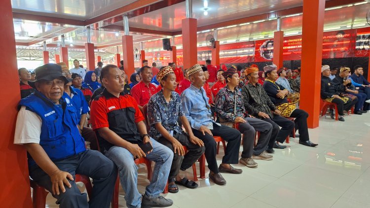 PAN Serahkan Formulir Pendaftaran Cabup di Kandang Banteng Selatan