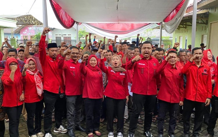 Sah! Pengurus Tingkat Ranting PDI Perjuangan dari 26 Desa di Kecamatan Natar Resmi Dilantik Oleh Ketua DPC PDI Perjuangan Perjuangan Lampung Selatan