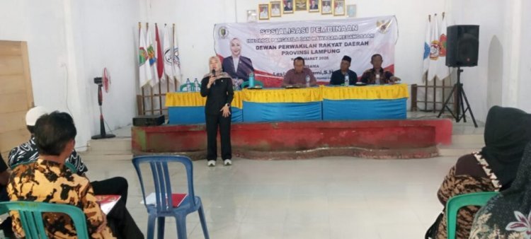 Dengarkan Keluhan Warga Kecamatan Way Sulan, Lesty Putri Utami Tinjau Langsung Saluran Irigasi Yang Rusak